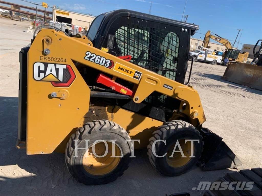 CAT 226D CAB Міні-навантажувачі