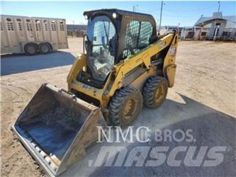 CAT 226D3 Міні-навантажувачі