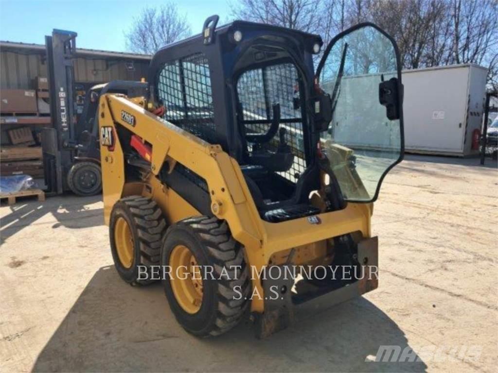 CAT 226D3 Міні-навантажувачі