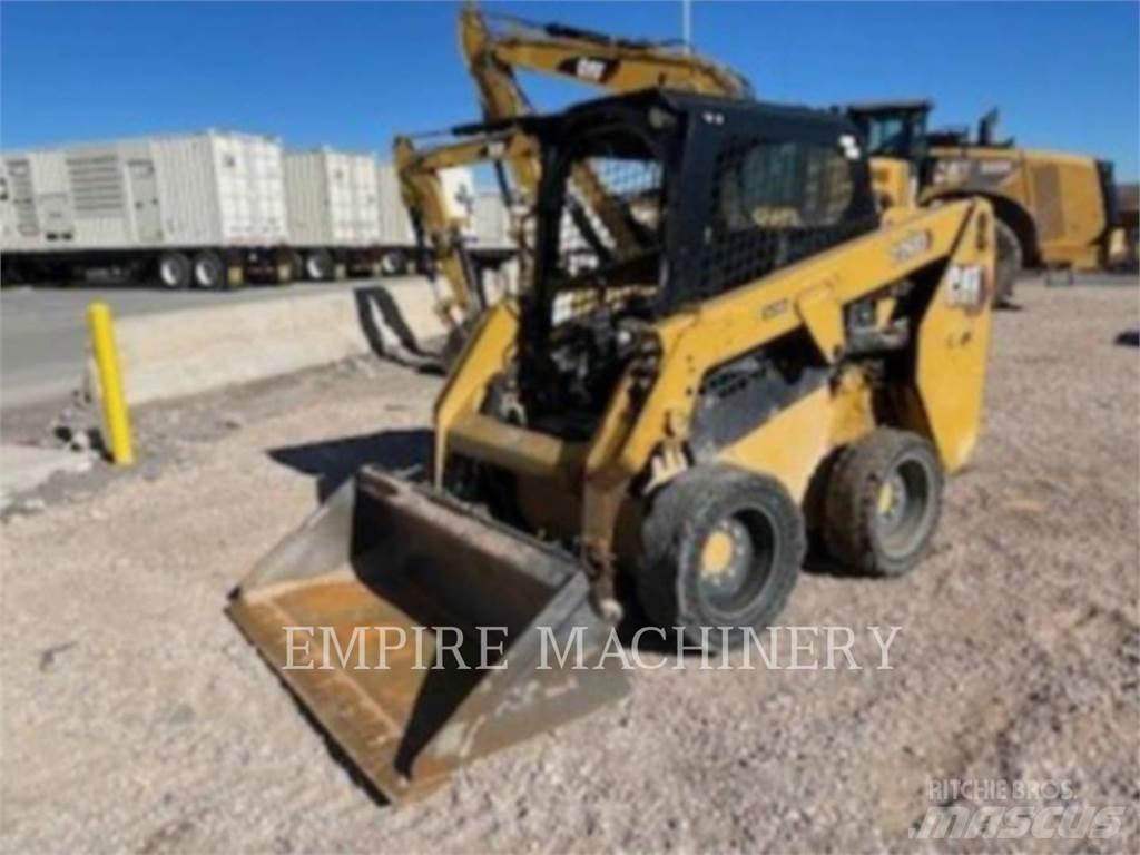 CAT 226D3 Міні-навантажувачі