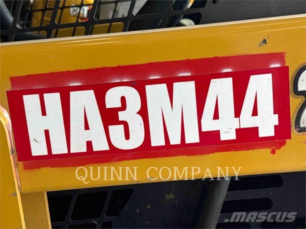 CAT 226D3 Міні-навантажувачі