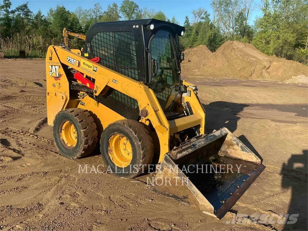 CAT 226D3 AQ Міні-навантажувачі