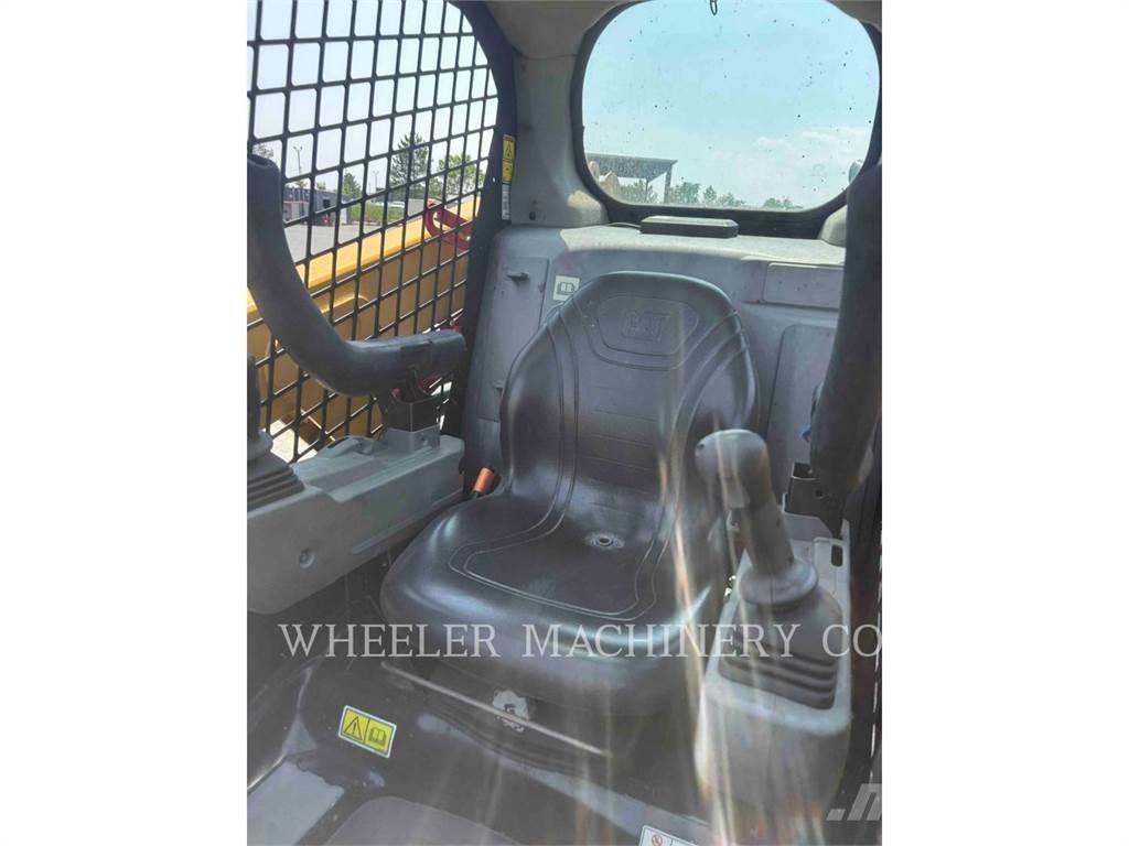 CAT 226D3 C1H2 Міні-навантажувачі