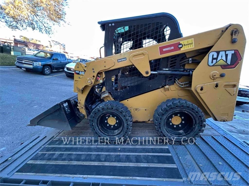 CAT 226D3 C1H2 Міні-навантажувачі
