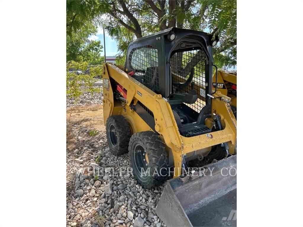 CAT 226D3 C1H2 Міні-навантажувачі