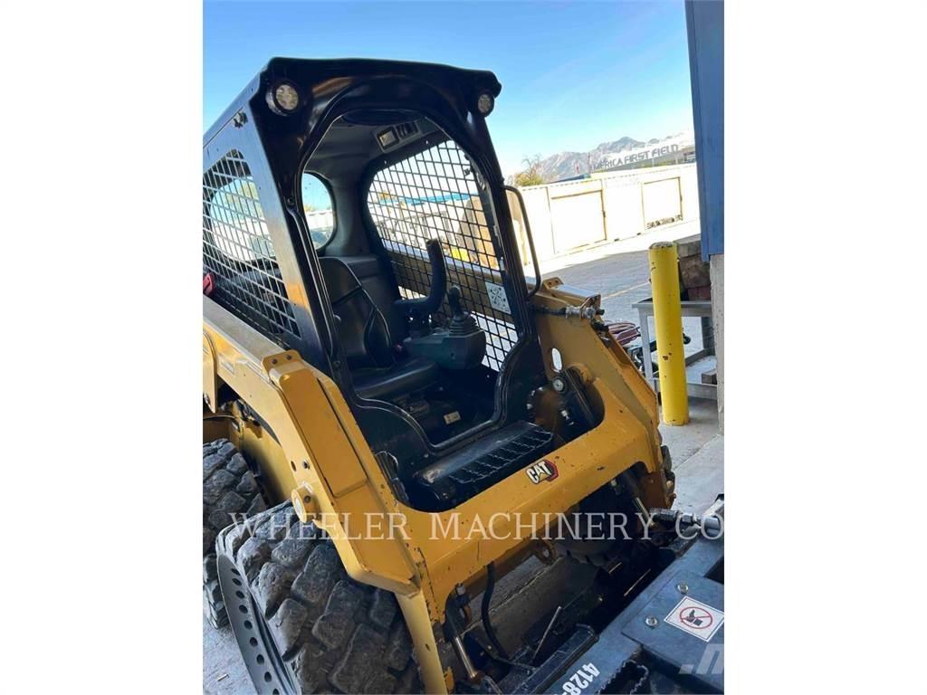 CAT 226D3 C1H2 Міні-навантажувачі
