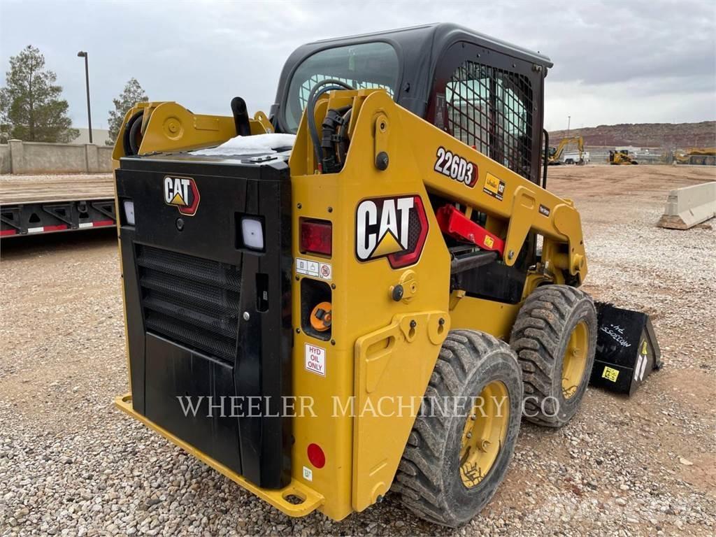 CAT 226D3 C3H2 Міні-навантажувачі