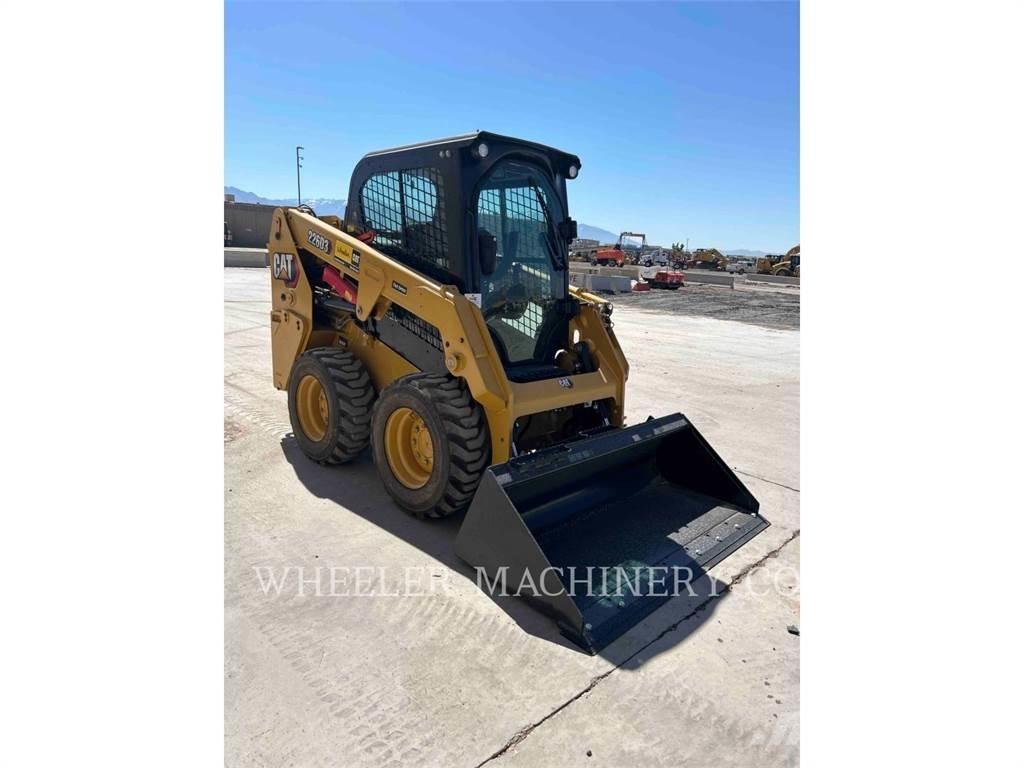 CAT 226D3 C3H2 Міні-навантажувачі