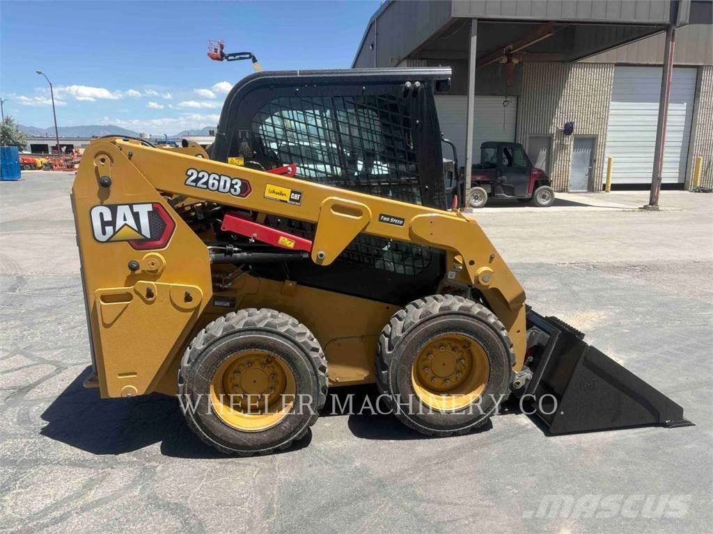 CAT 226D3 C3H2 Міні-навантажувачі