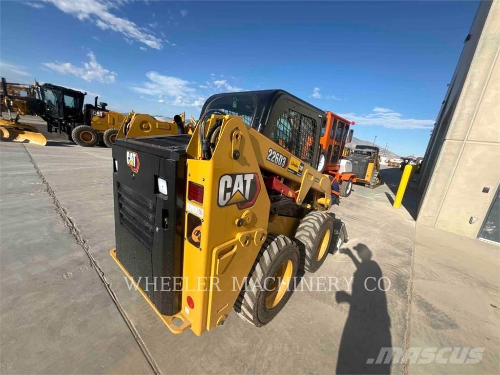 CAT 226D3 C3H2 Міні-навантажувачі