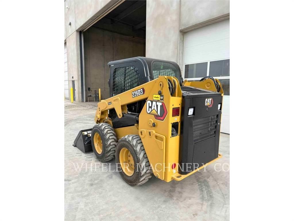 CAT 226D3 C3H2 Міні-навантажувачі