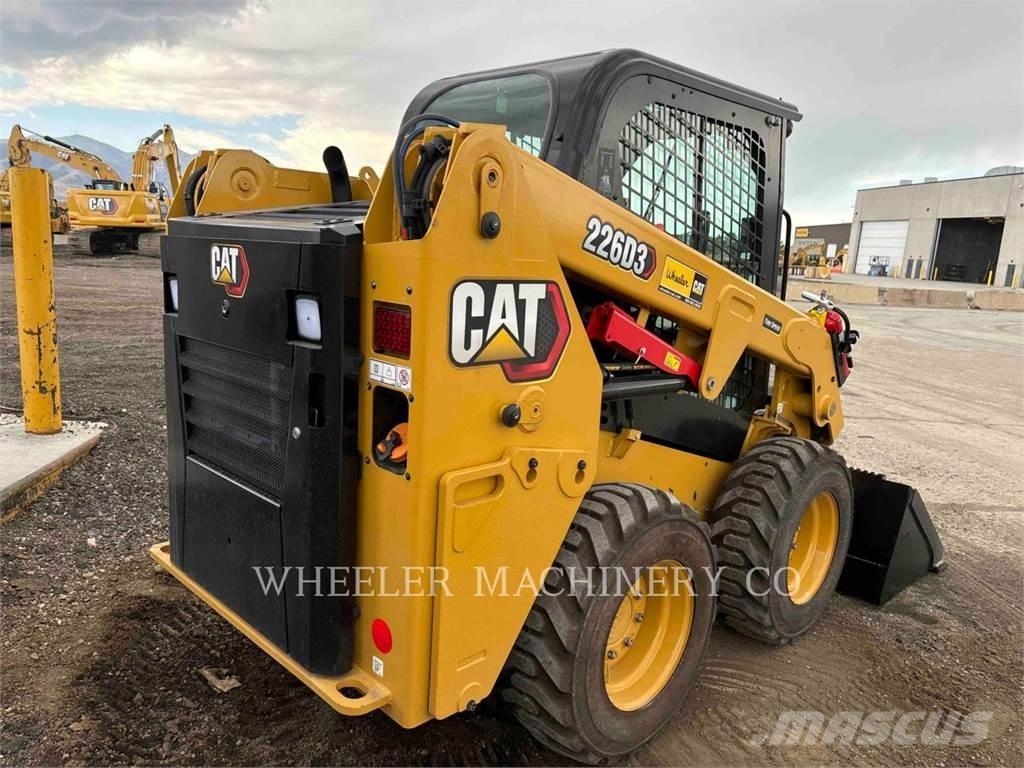 CAT 226D3 C3H2 Міні-навантажувачі