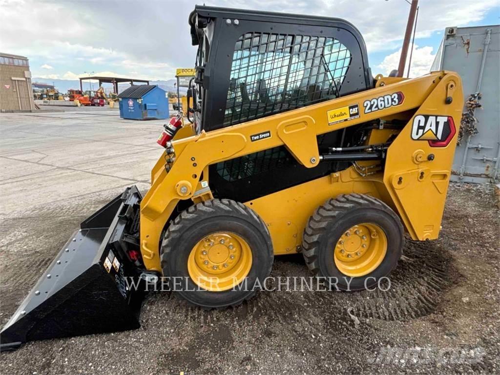 CAT 226D3 C3H2 Міні-навантажувачі
