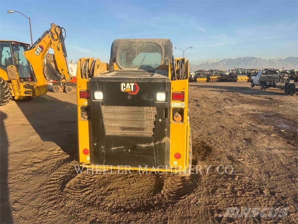 CAT 226D3 C3H2 Міні-навантажувачі