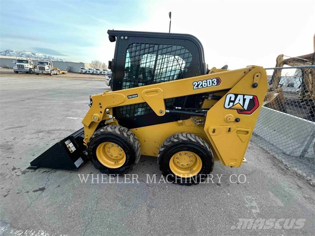 CAT 226D3 C3H2 Міні-навантажувачі