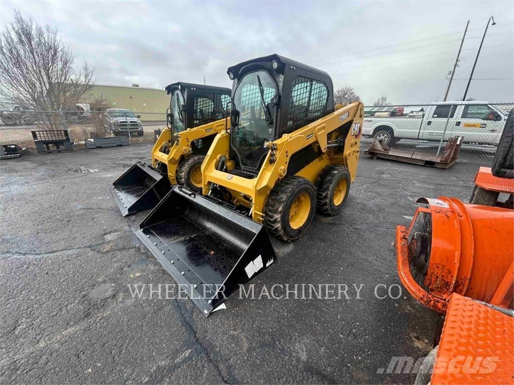 CAT 226D3 C3H2 Міні-навантажувачі