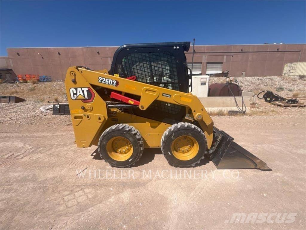 CAT 226D3 C3H2 Міні-навантажувачі