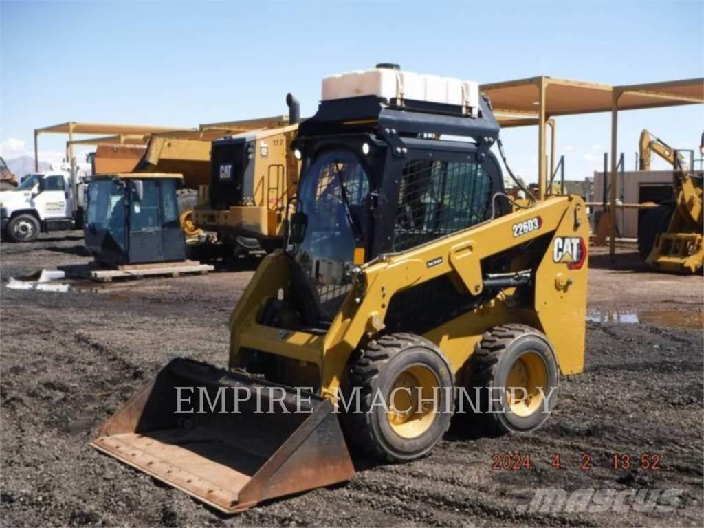 CAT 226D3 CA Міні-навантажувачі