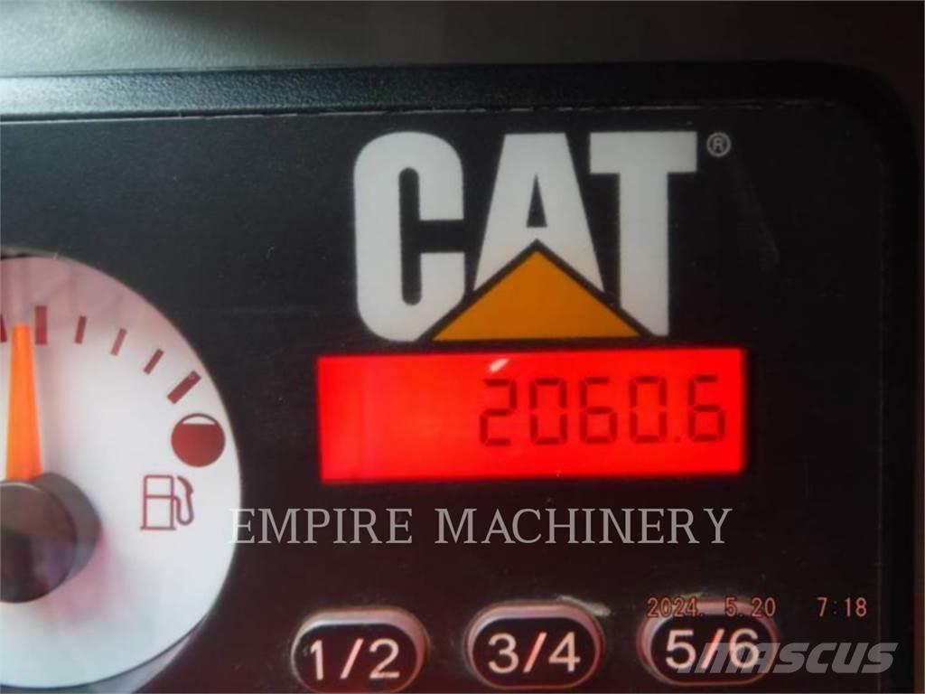 CAT 226D3 CA Міні-навантажувачі