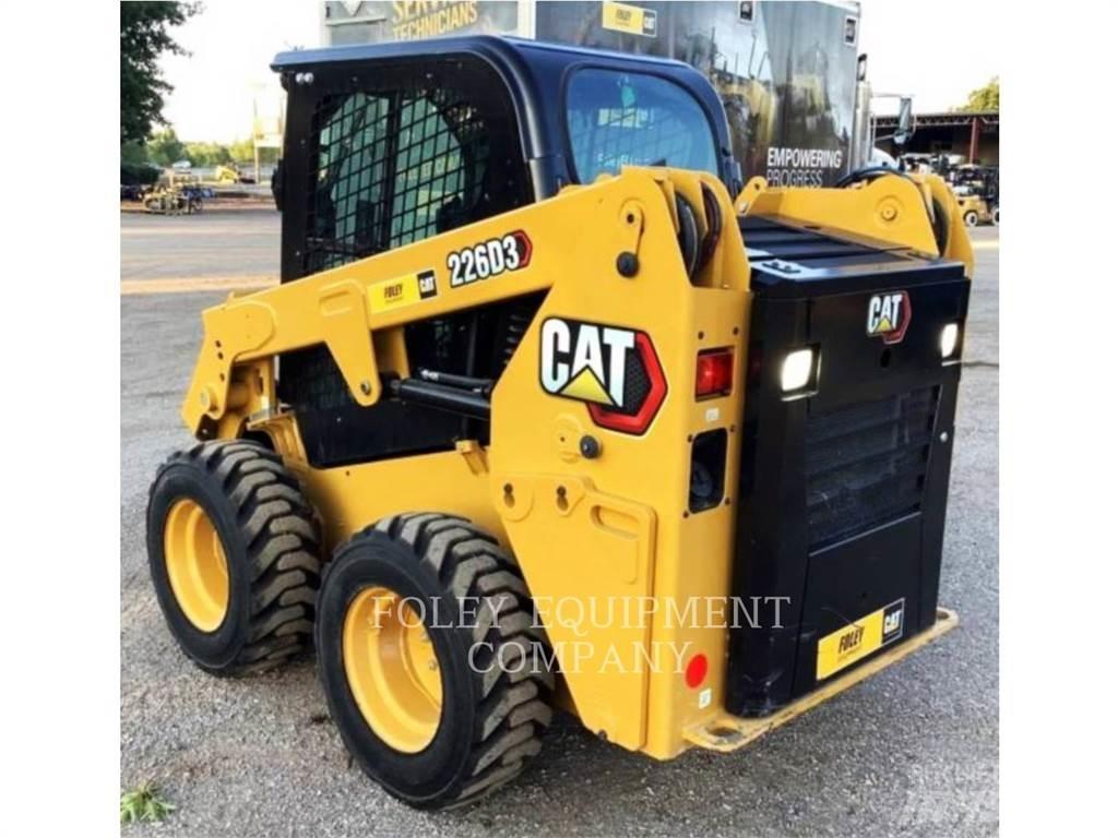 CAT 226D3STD1C Міні-навантажувачі