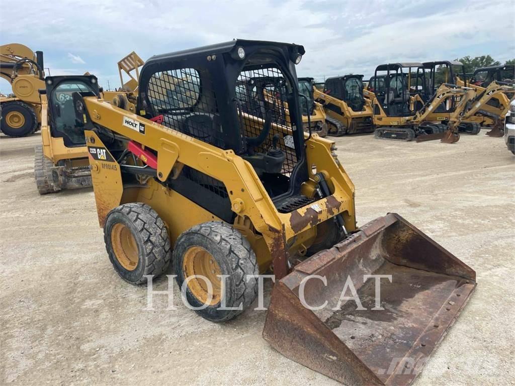 CAT 232D Міні-навантажувачі