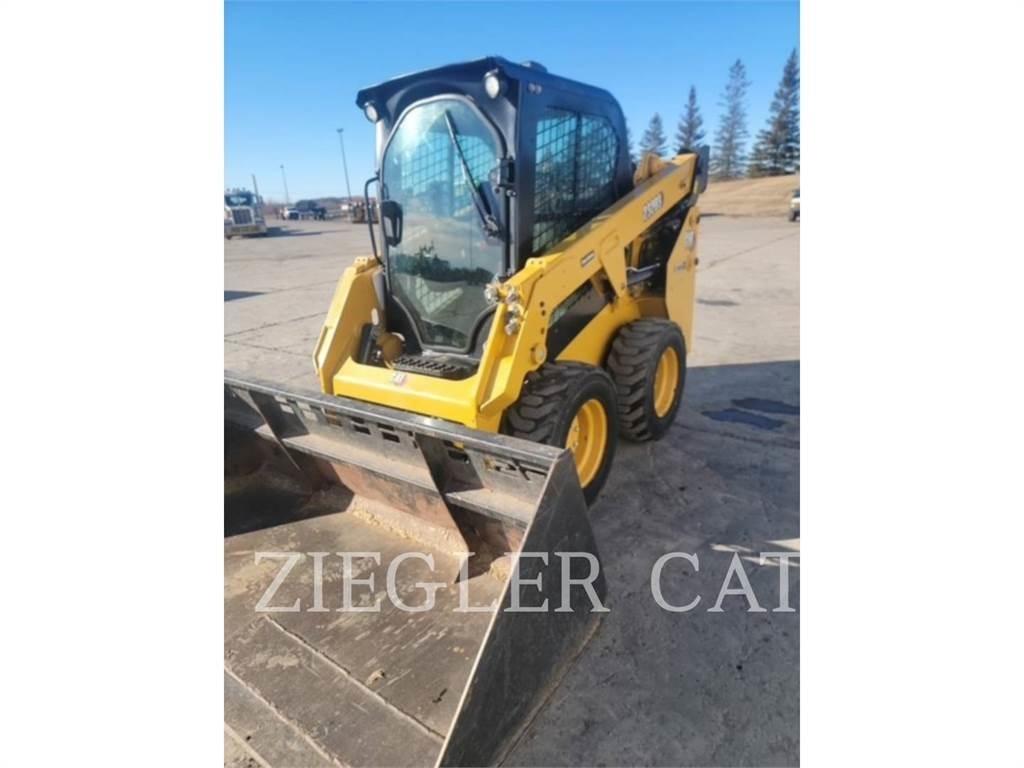 CAT 232D3 Міні-навантажувачі