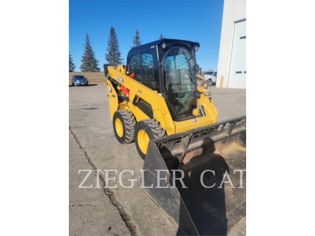 CAT 232D3 Міні-навантажувачі