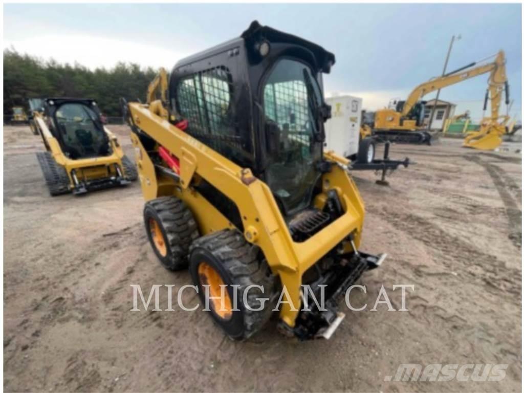 CAT 232D3 AQ Міні-навантажувачі