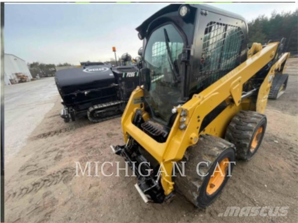 CAT 232D3 AQ Міні-навантажувачі