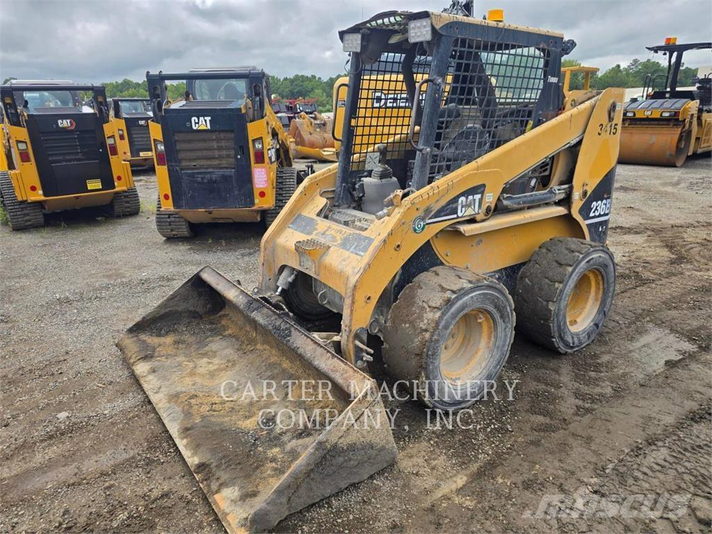 CAT 236 B Міні-навантажувачі