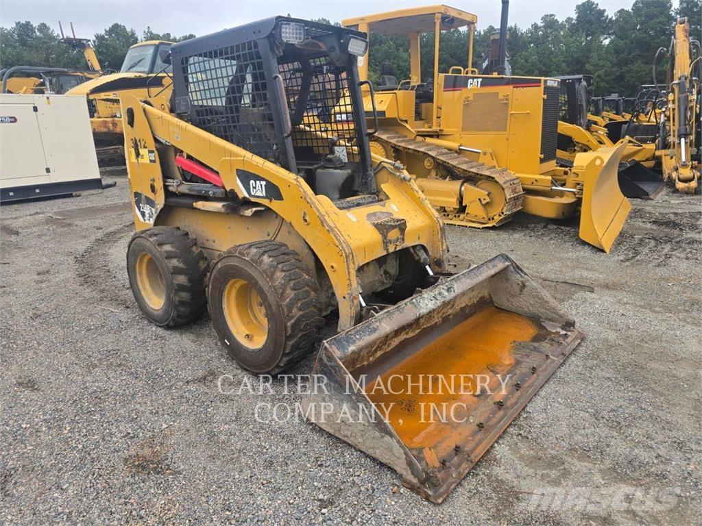 CAT 236 B SERIES 3 Міні-навантажувачі