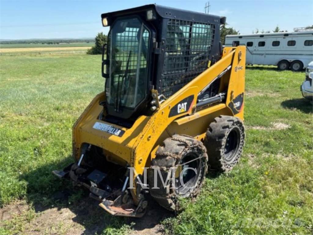 CAT 236B3 Міні-навантажувачі