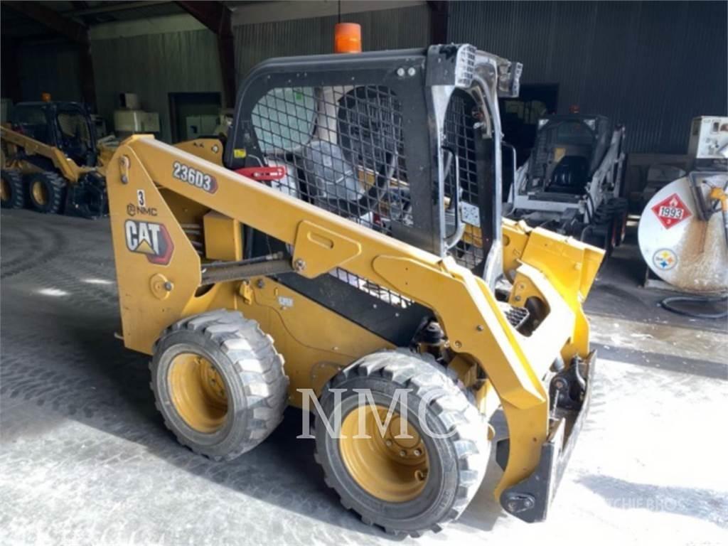 CAT 236D Міні-навантажувачі