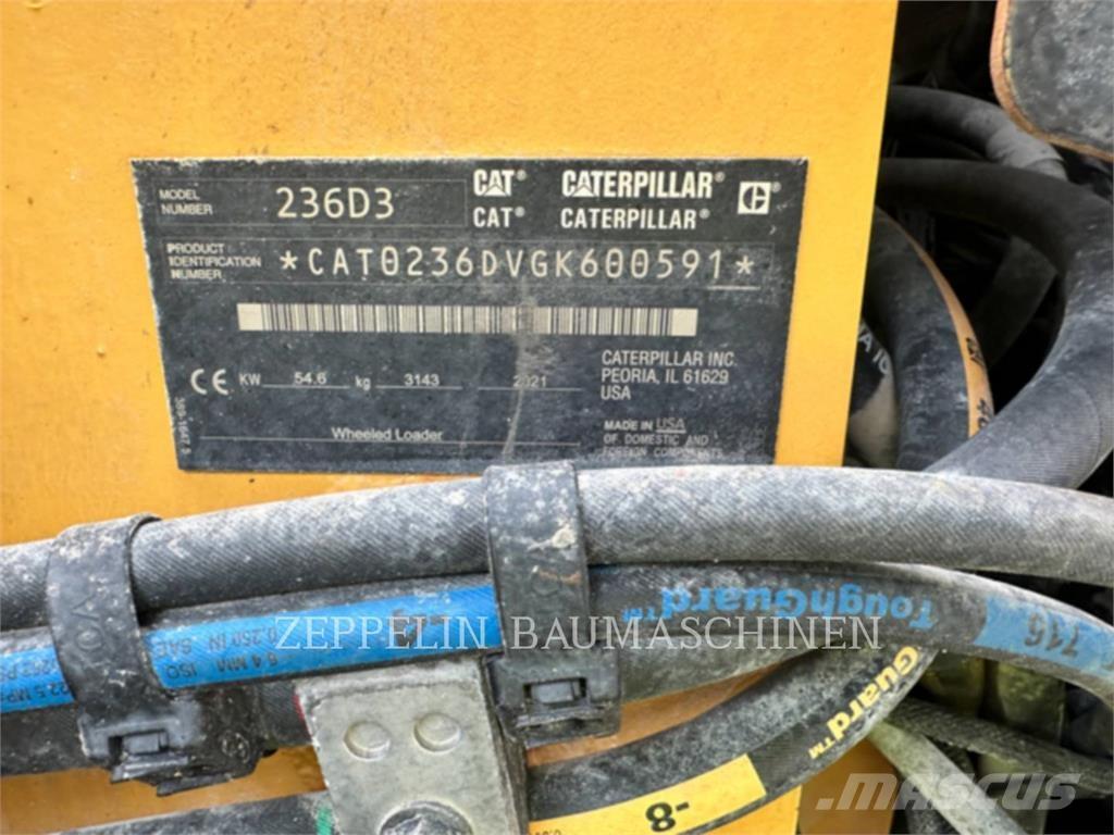 CAT 236D Міні-навантажувачі