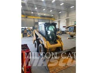CAT 236D 3 Міні-навантажувачі