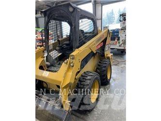 CAT 236D H2CN Міні-навантажувачі