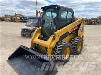 CAT 236D3 Міні-навантажувачі