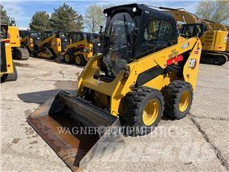 CAT 236D3 Міні-навантажувачі