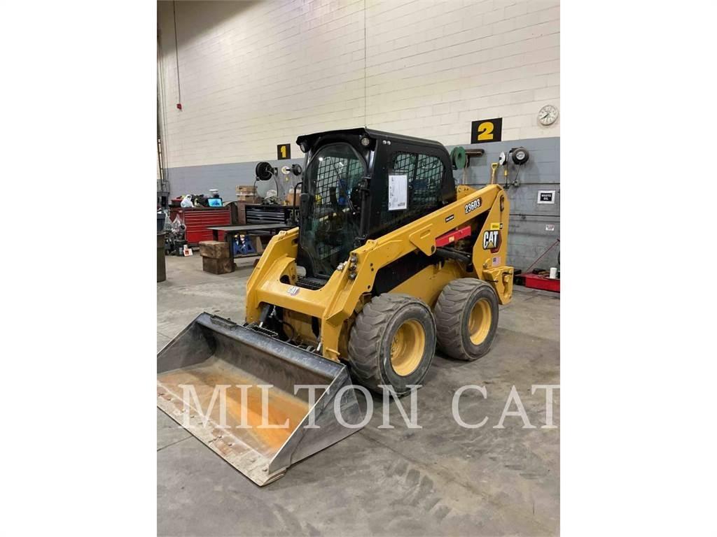 CAT 236D3 Міні-навантажувачі