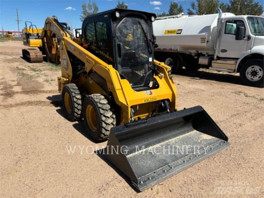 CAT 236D3 Міні-навантажувачі