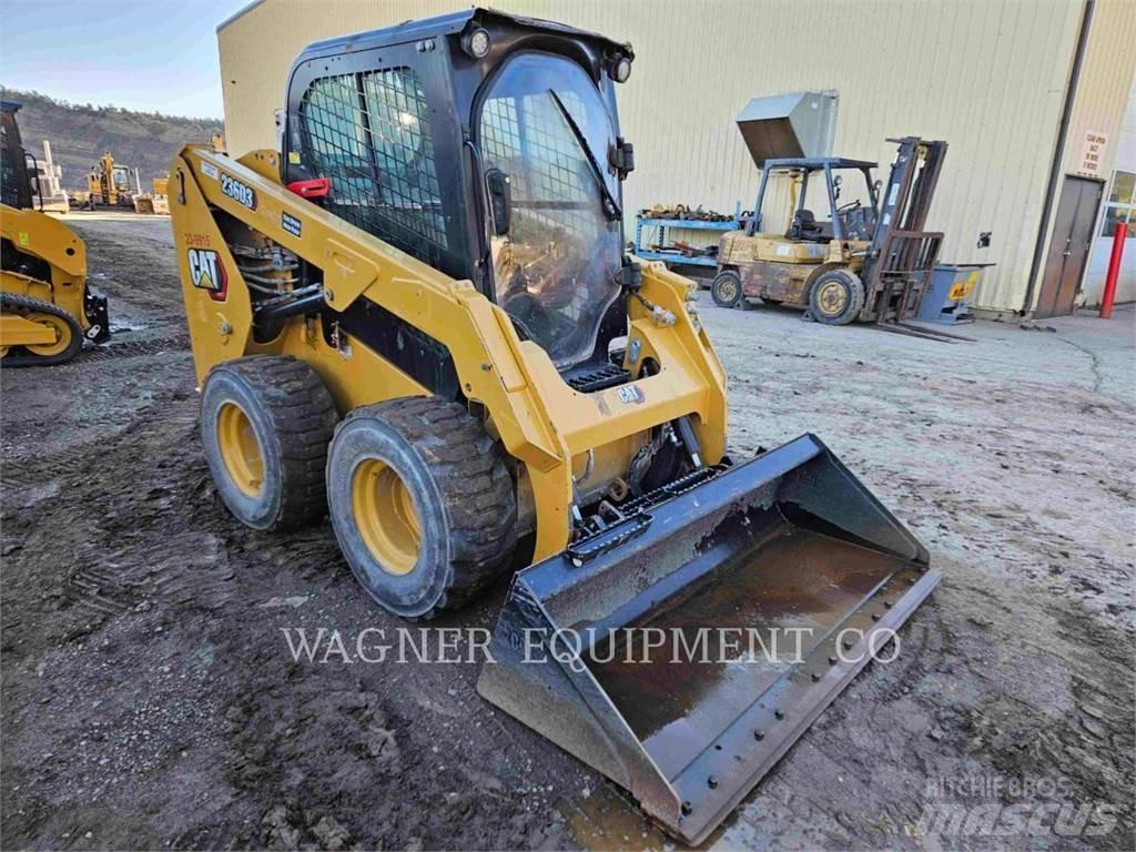 CAT 236D3 Міні-навантажувачі