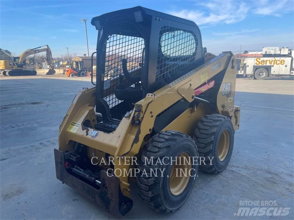 CAT 236D3 Міні-навантажувачі