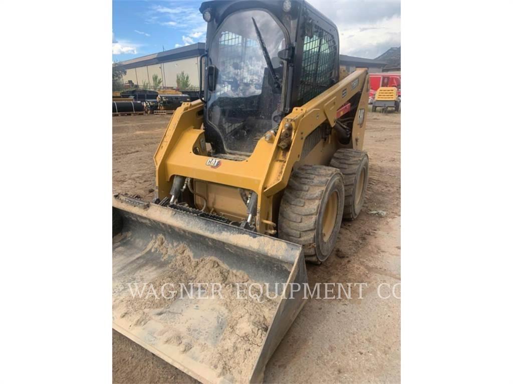 CAT 236D3 Міні-навантажувачі