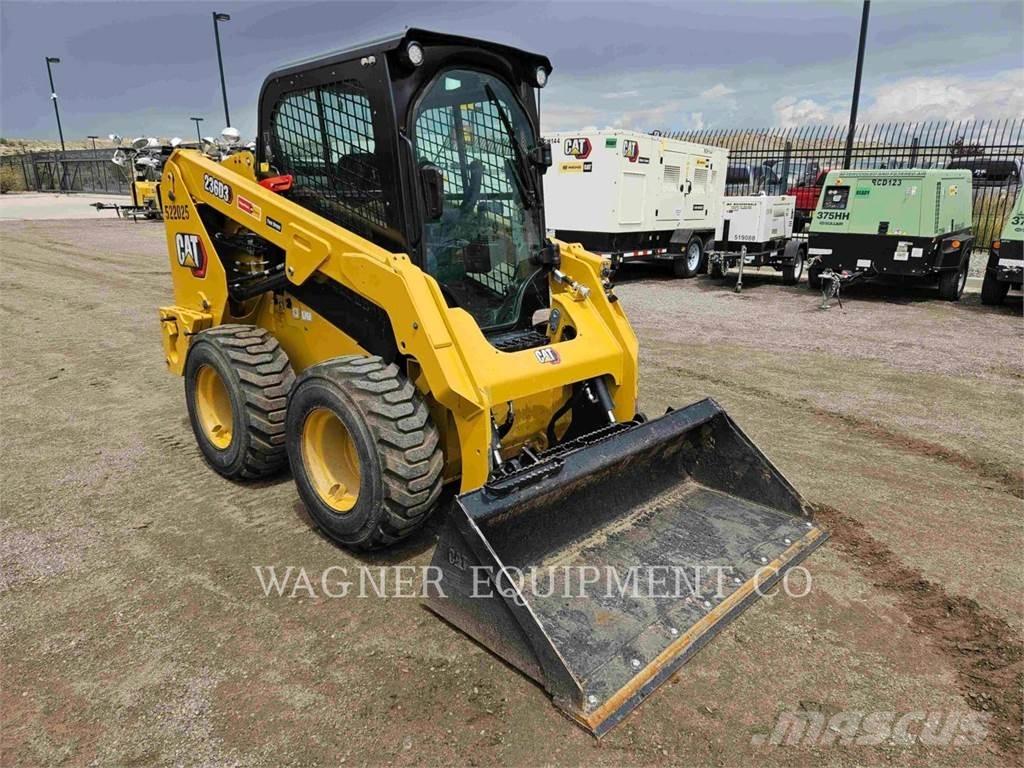 CAT 236D3 Міні-навантажувачі