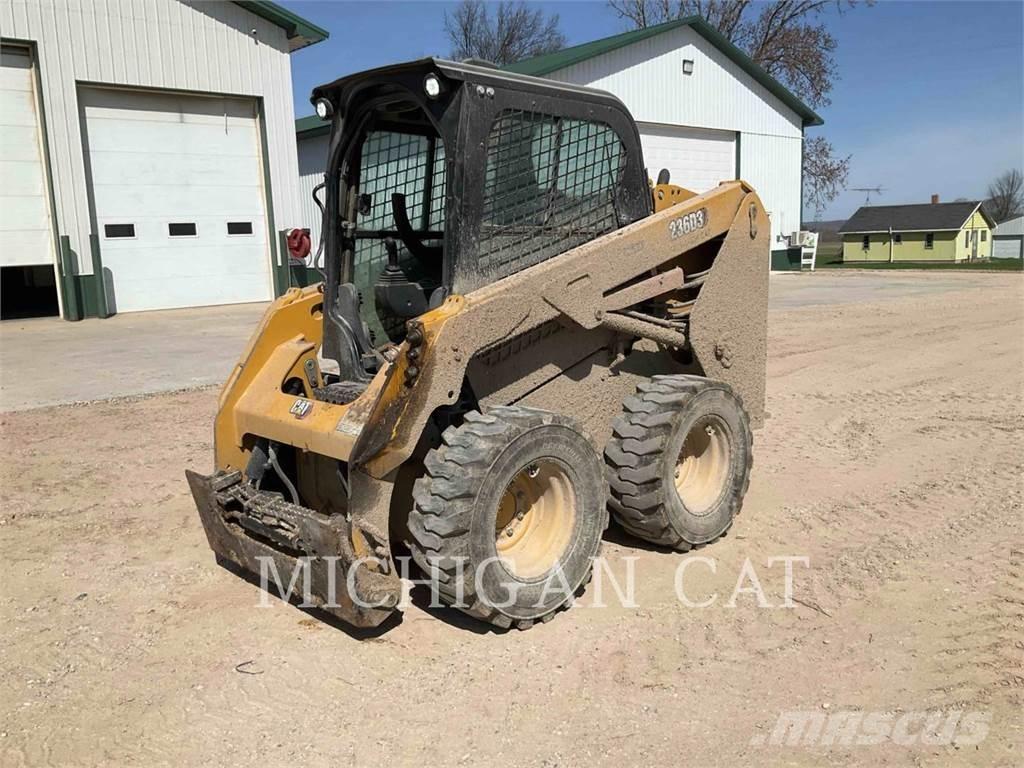 CAT 236D3 AQ Міні-навантажувачі