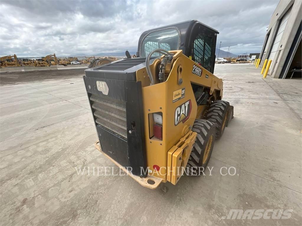 CAT 236D3 C3H2 Міні-навантажувачі