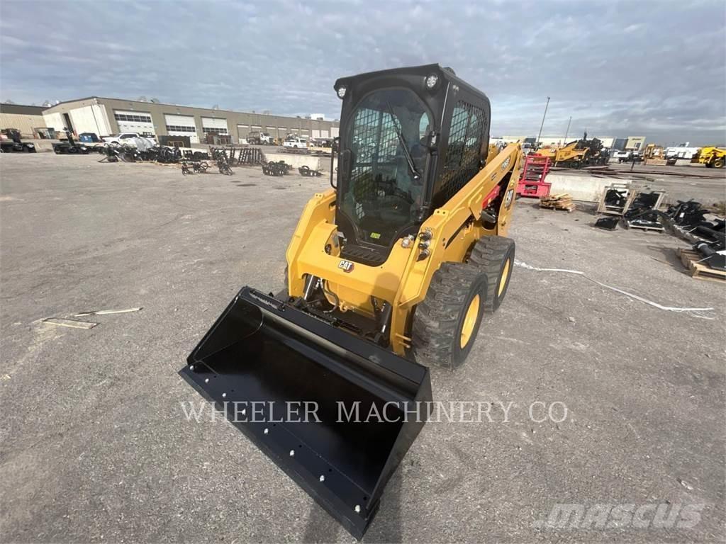 CAT 236D3 C3H2 Міні-навантажувачі