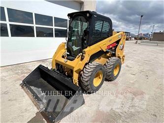 CAT 236D3 C3H2 Міні-навантажувачі