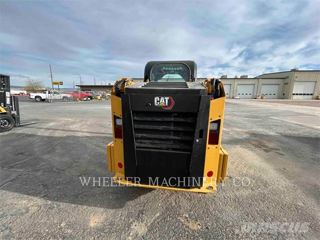 CAT 236D3 C3H2 Міні-навантажувачі