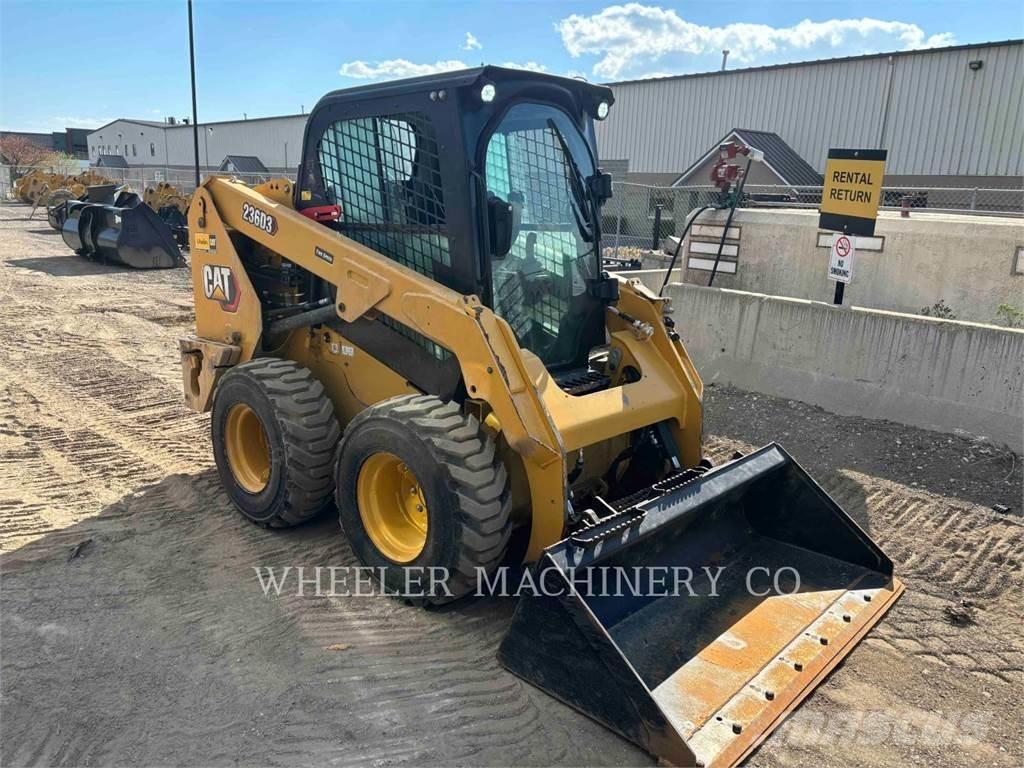 CAT 236D3 C3H2 Міні-навантажувачі